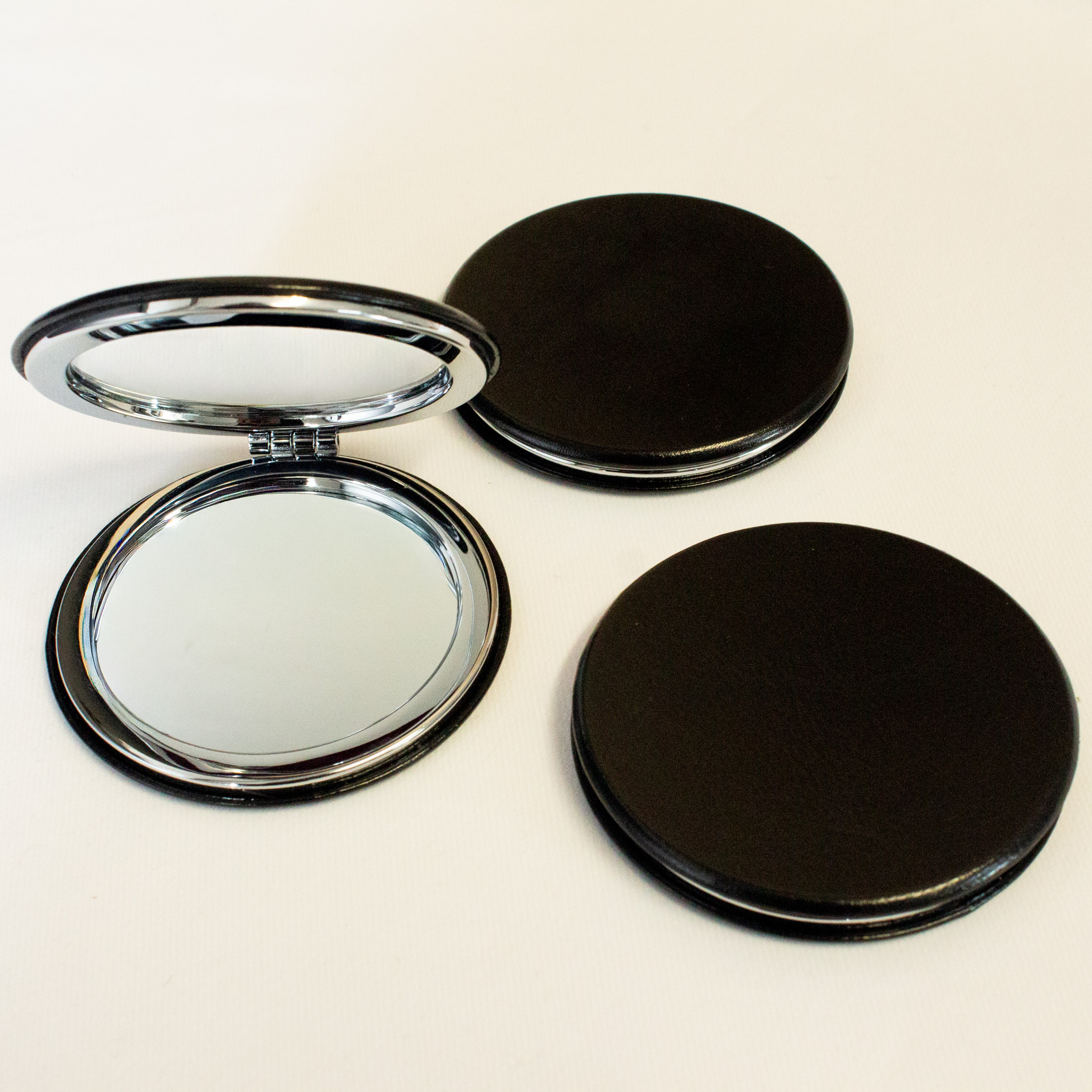 Sleek Noir Compact Mirror
